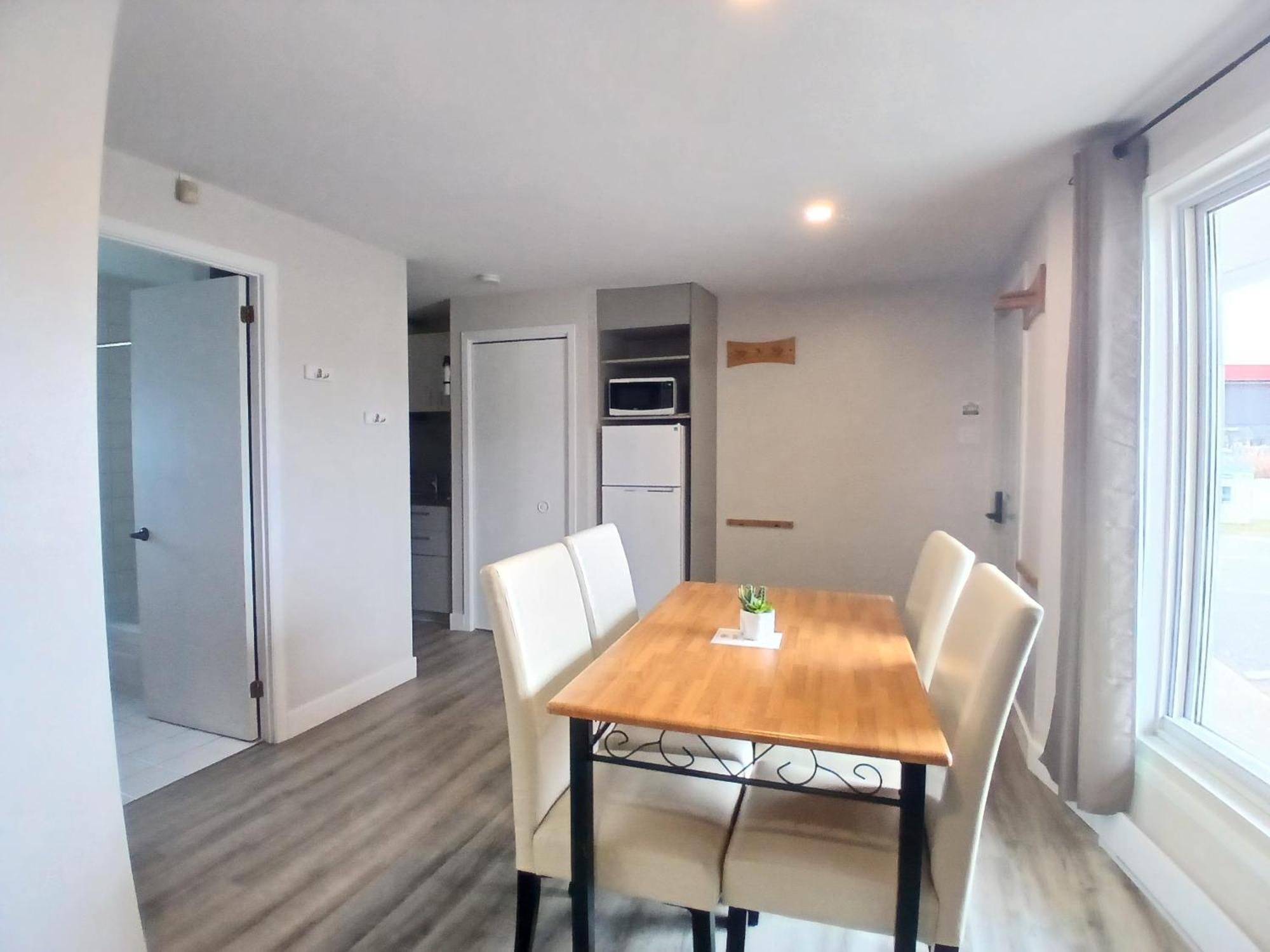 Habitations Zenith Apartment แซ็ง-ตาน-เดอ-โบเพร ภายนอก รูปภาพ